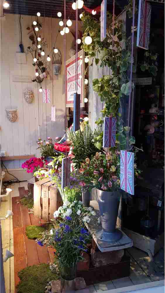 BritishFlowerWeek/FloralEleganceThroughRightWindow.jpg